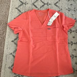 FIGS Scrub Top Size Large